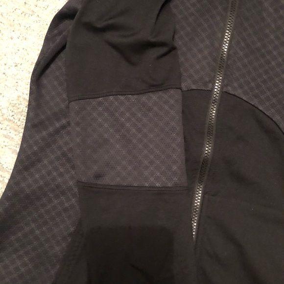 Fabletics zip up - Picture 2 of 2